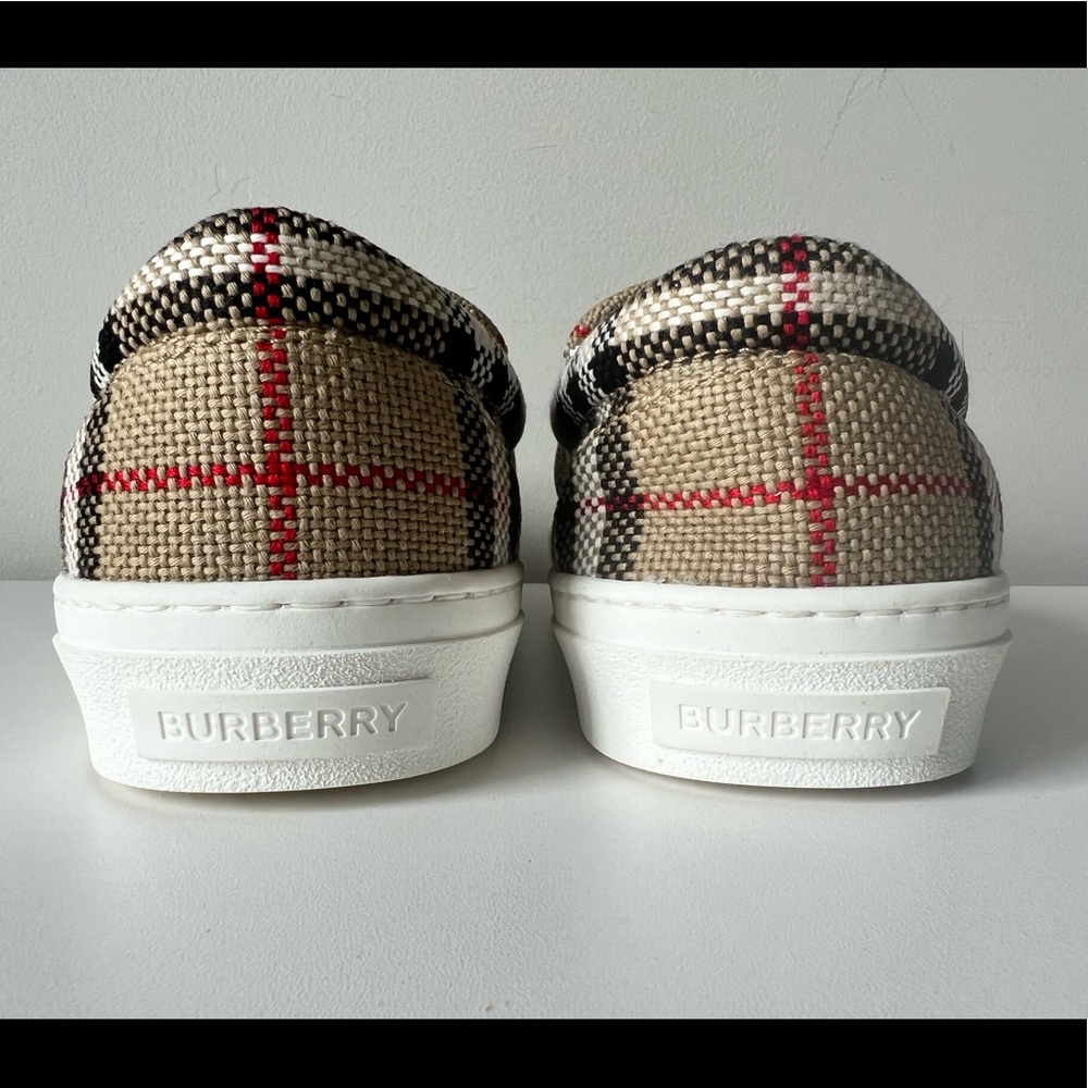 Burberry Check Latticed Cotton Espadrilles - Picture 12 of 17